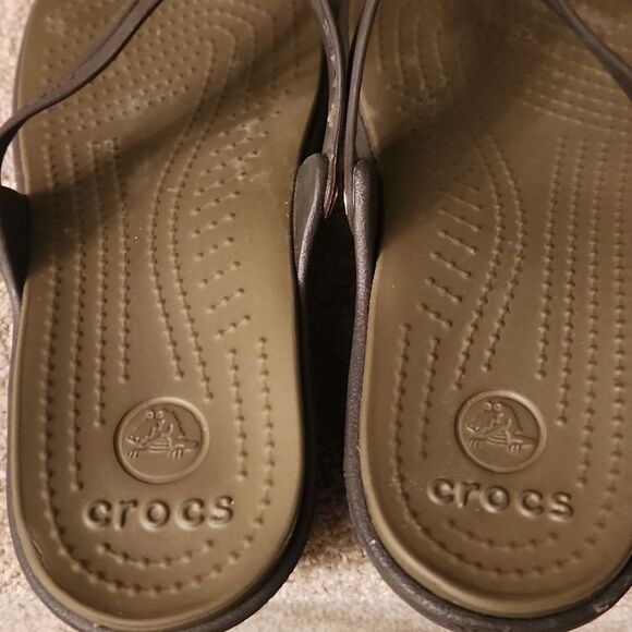 Crocs Women's "Sanrah" Taupe Brown-Gray Wedge Heel Sandals Size 10 - Picture 7 of 10